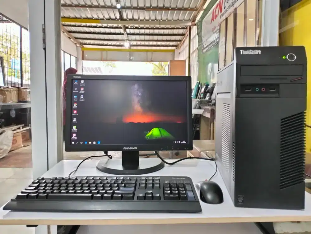 Paket komputer Lenovo ThinkCentre
Intel Core i3 Gen4