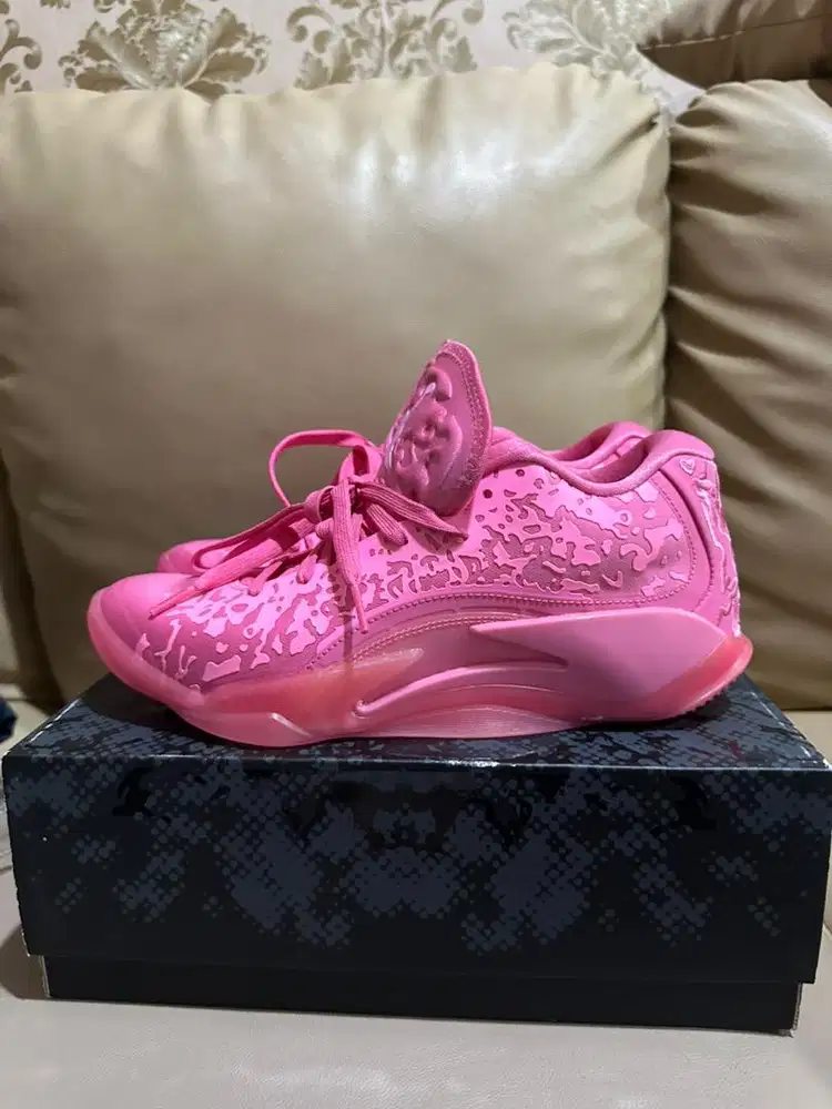 Jordan Zion Pink Original like new