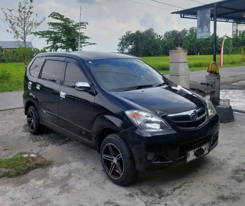 2011 Daihatsu Xenia Xi