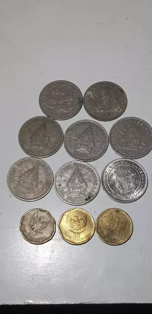 Uang koin lama Rp 100