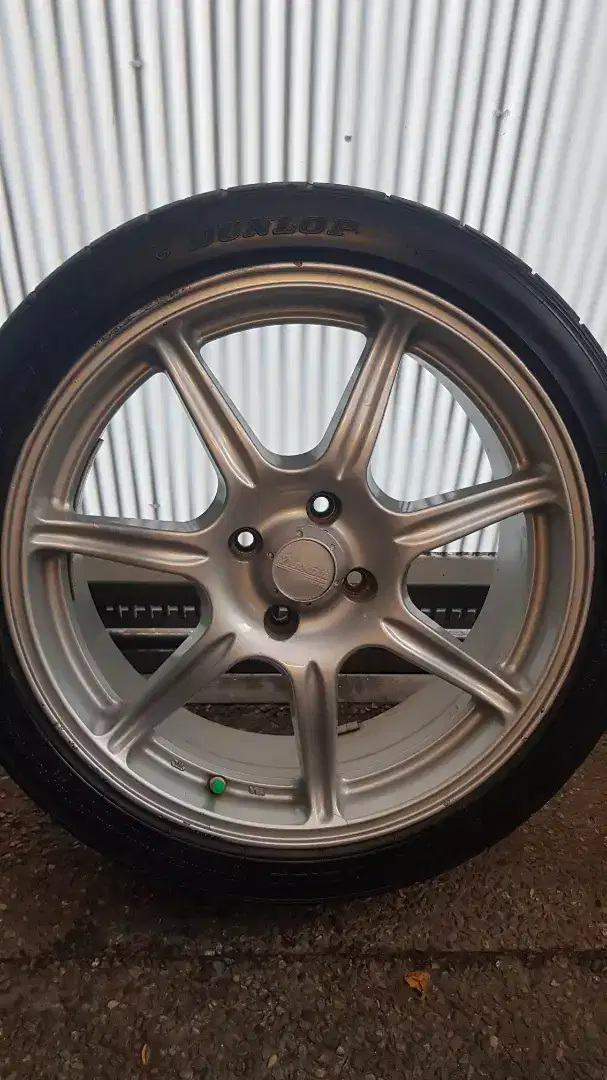 Velg Racing R17 Advanti 4x100