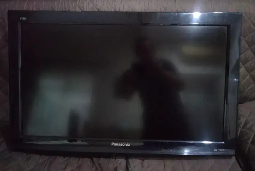 TV LCD Panasonic 32 tipe TH-32X10X