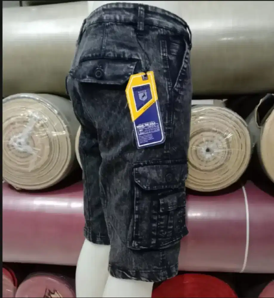 Celana Pendek Jeans Denim Hitam Model Snow