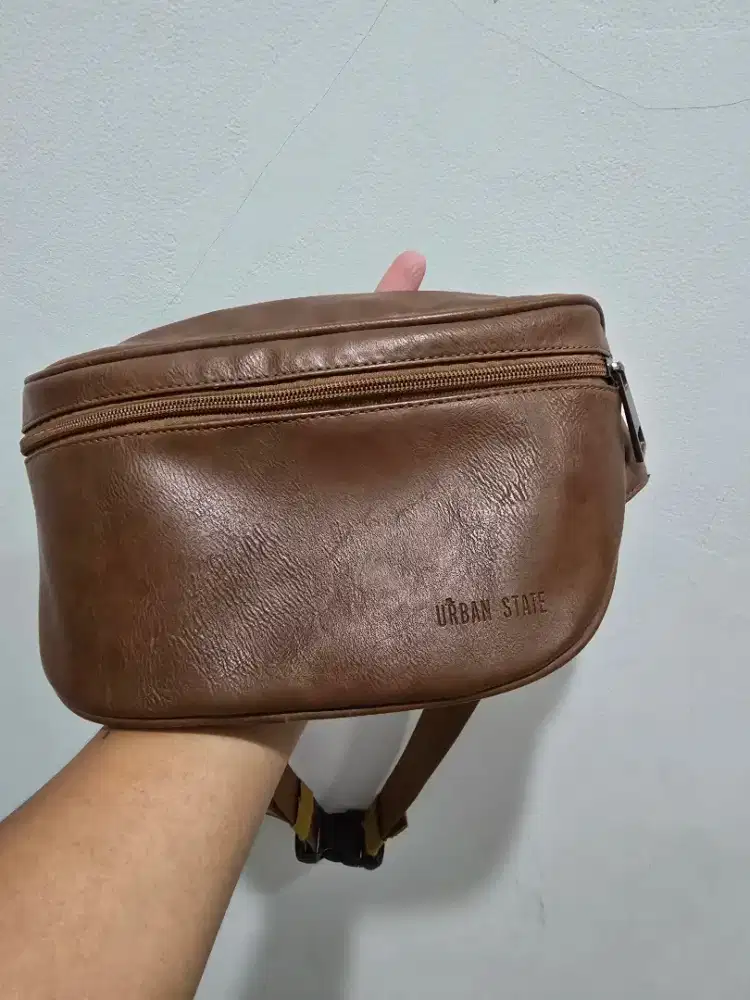 Tas Bodypack Tas Laptop Waistbag