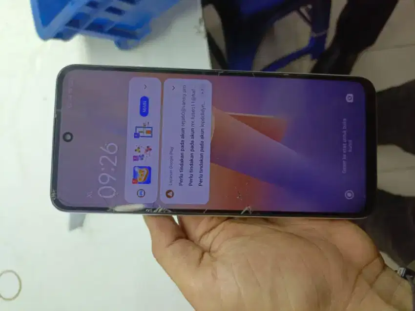 Redmi 12 minus lcd retak sedikit