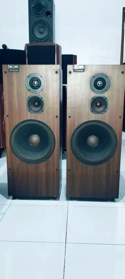 Speaker merk JBL model L 100 S Titanium