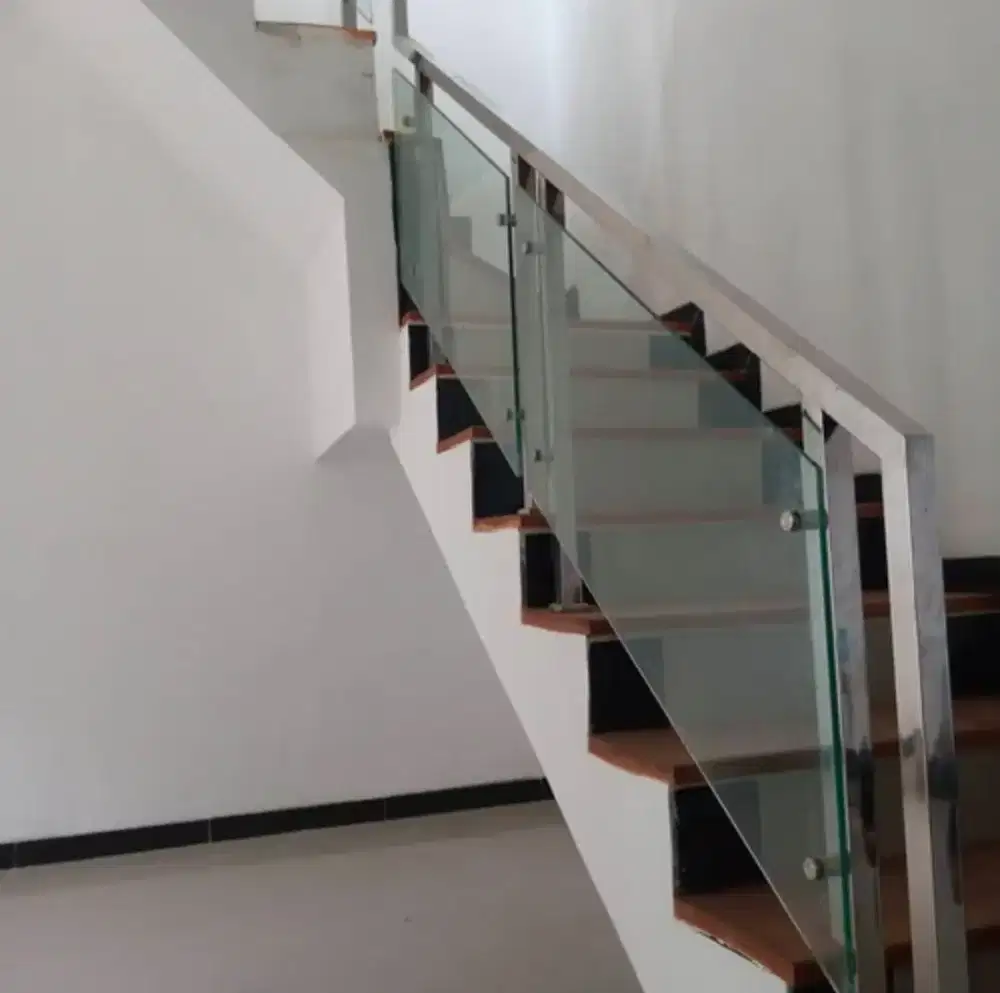 Menerimah pemasangan reling stainles kaca minimalis