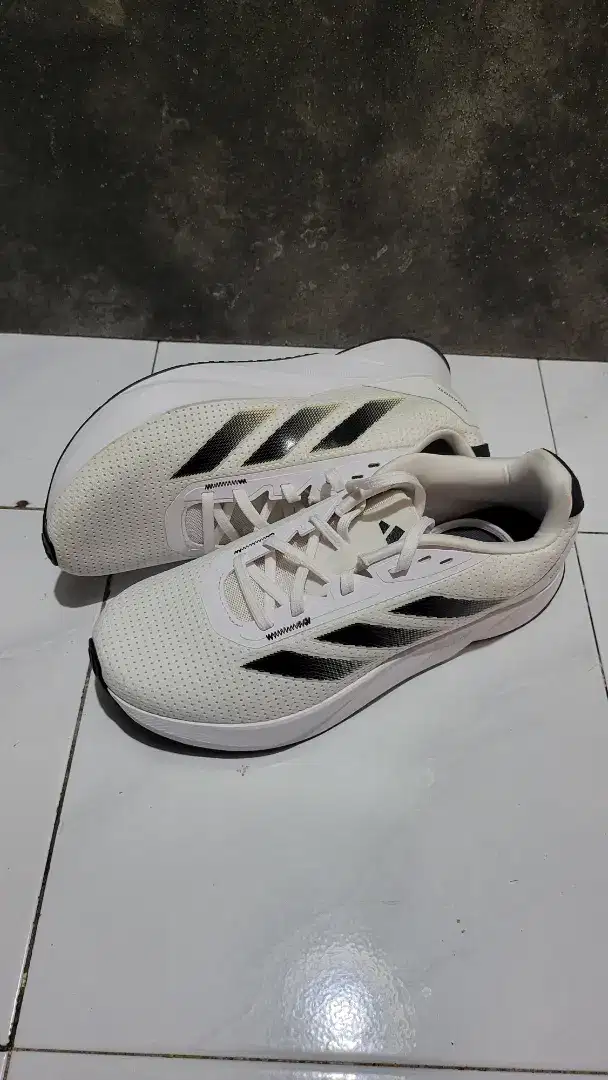adidas  no 42  ori baru