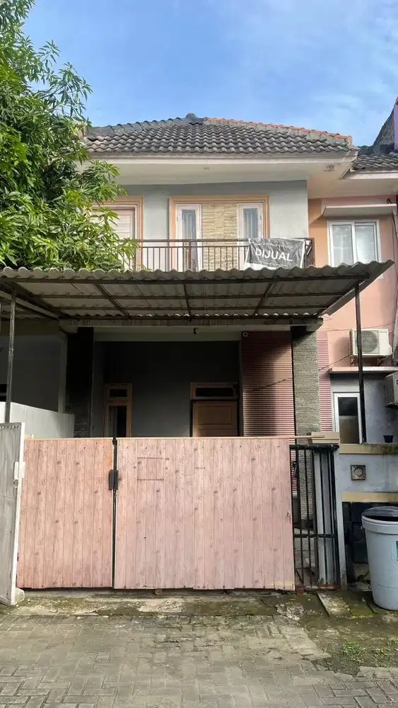 RUMAH PREMIUM semi FURNISH MURAH JUAL CEPAT 2 lantai