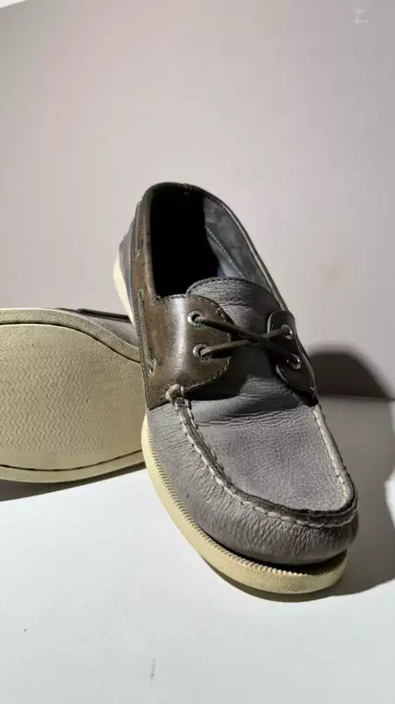 Sperry spiderwild slip on leather