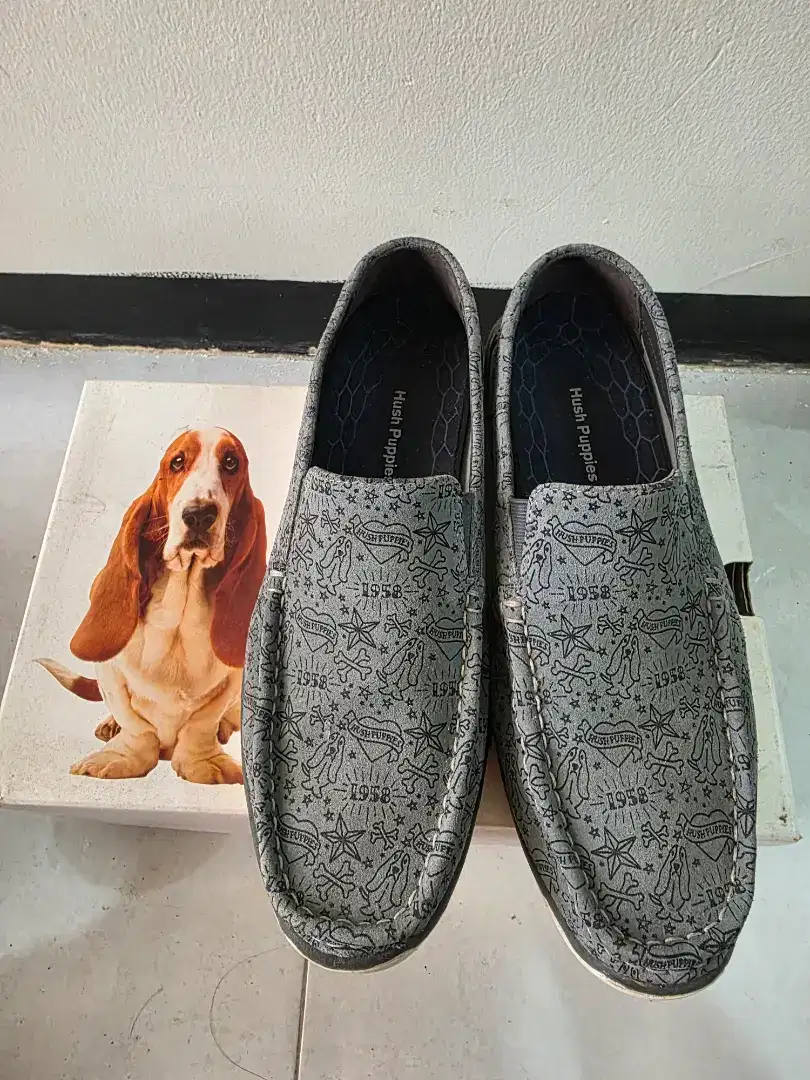 sepatu hush puppies