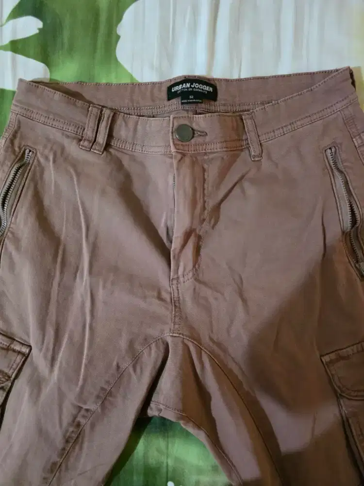 celana jogger merk cotton on