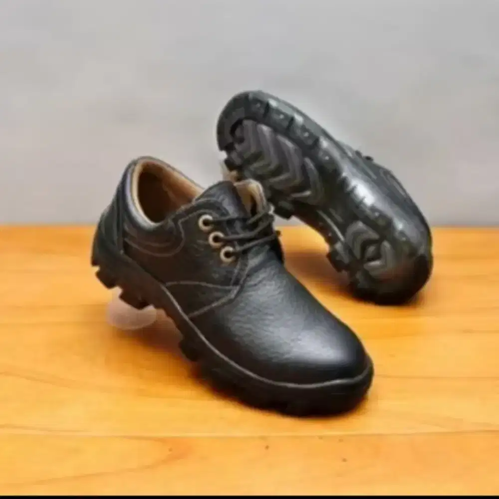 Sepatu safety pendek bahan kulit sapi Sp.29ffd