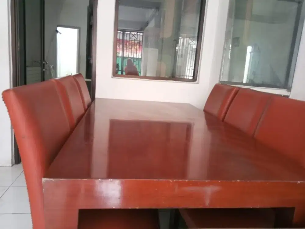 Meja makan kayu jati dengan kursi 6 beli baru hampir 20 jt