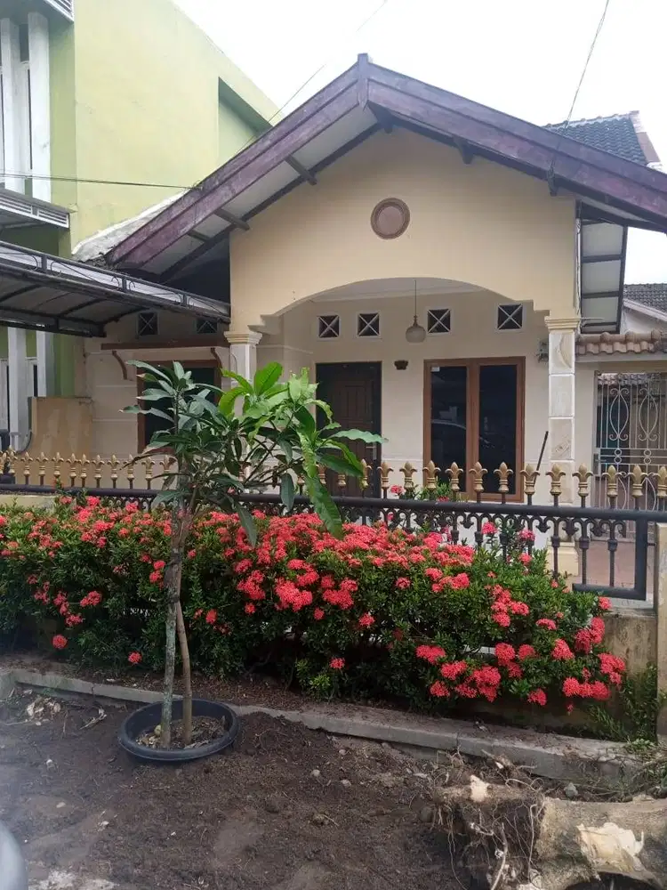 Disewakan Rumah Tempat Tinggal di Komplek Perumahan THI