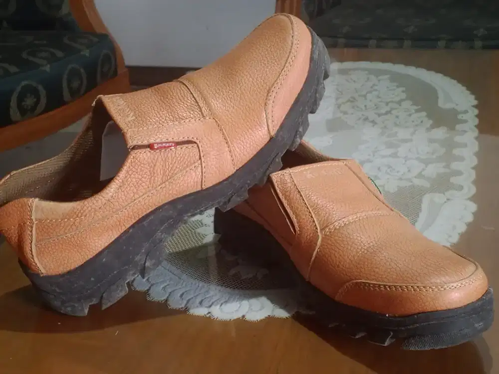 Dijual Sepatu Kulit Pria ukuran 45Cm warna coklat