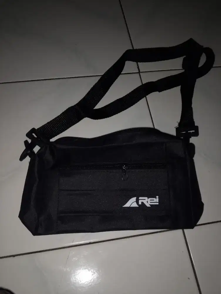 Tas selempang pria