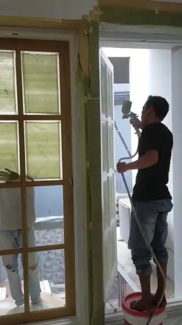 TUKANG CAT PINTU KAYU SEMPROT