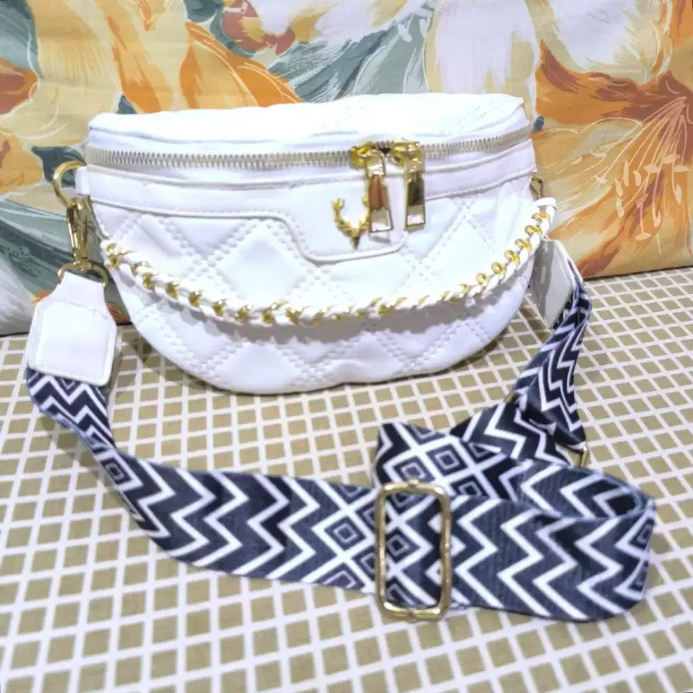 Waistbag Wanita Wana Putih Bersih Import