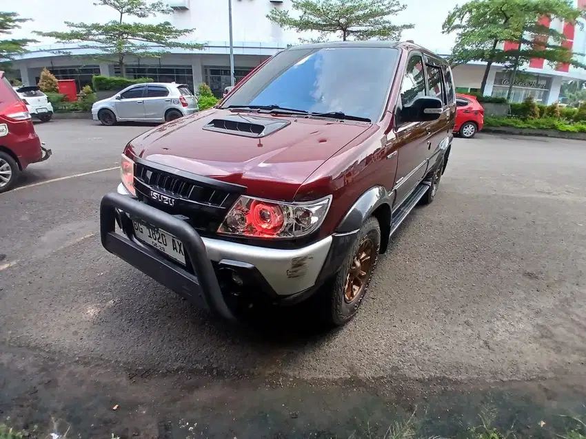 Isuzu Panther 2.5 Grand Touring Solat MT 2014