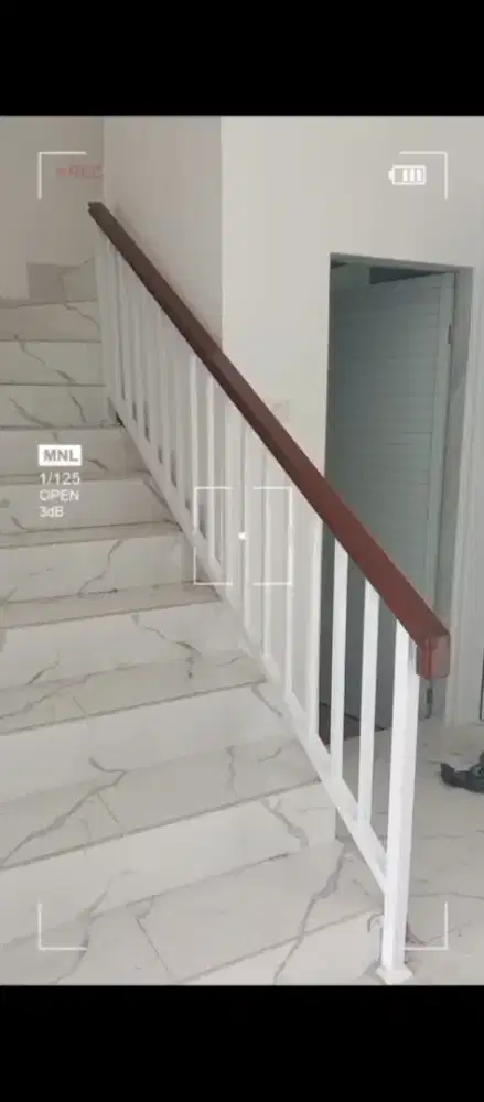 Reling Tangga pegangan Mahoni