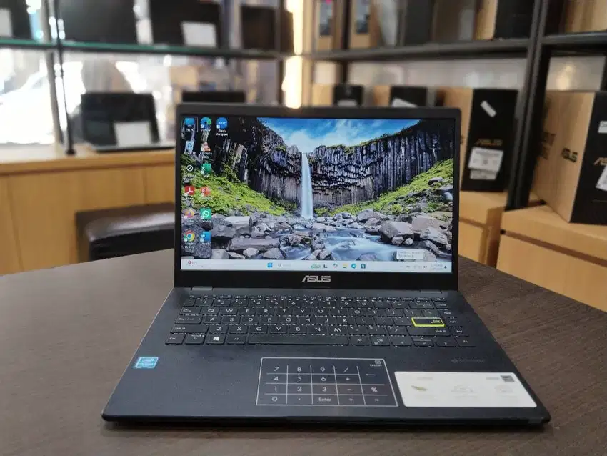 CUCI GUDANG ASUS E410MA CELERON N4020/RAM 4GB/SSD 512GB/MULUS LIKE NEW