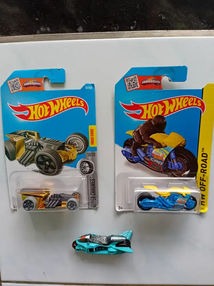 Hobby & Koleksi mainan