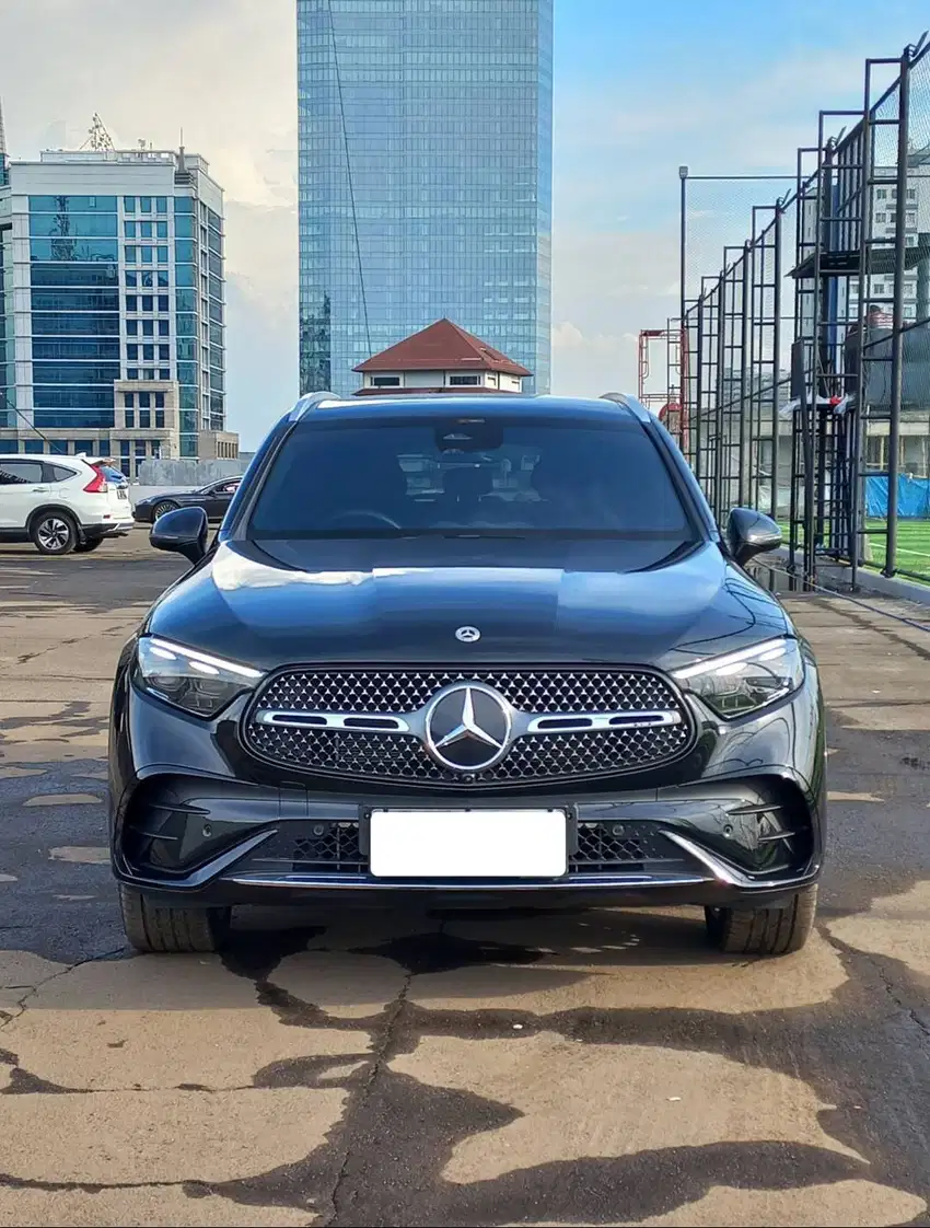 MERCEDES BENZ GLC300 2023 BLACK ON BLACK