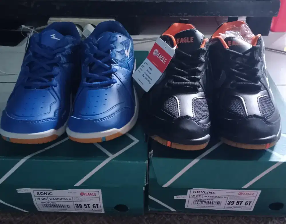 Sepatu Badminton Sonic and Skyline