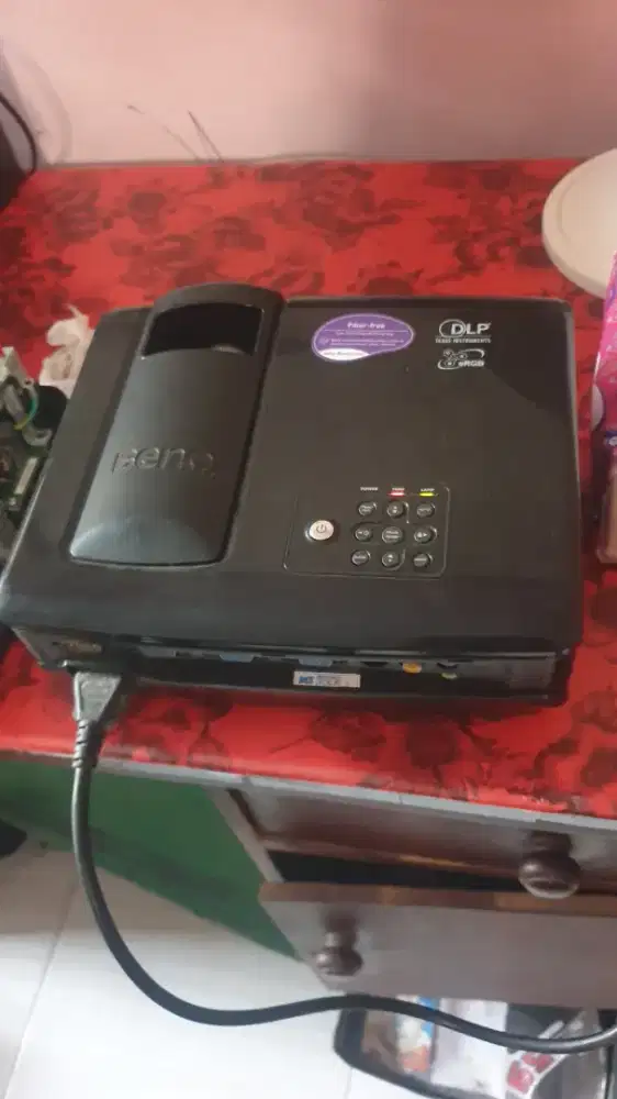 Proyektor Benq mp515