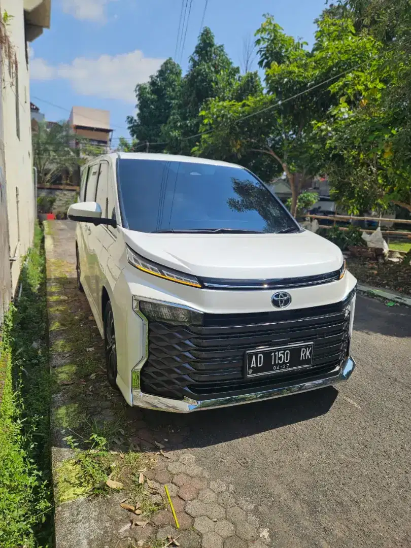 All New VOXY 2022/2023 Like New