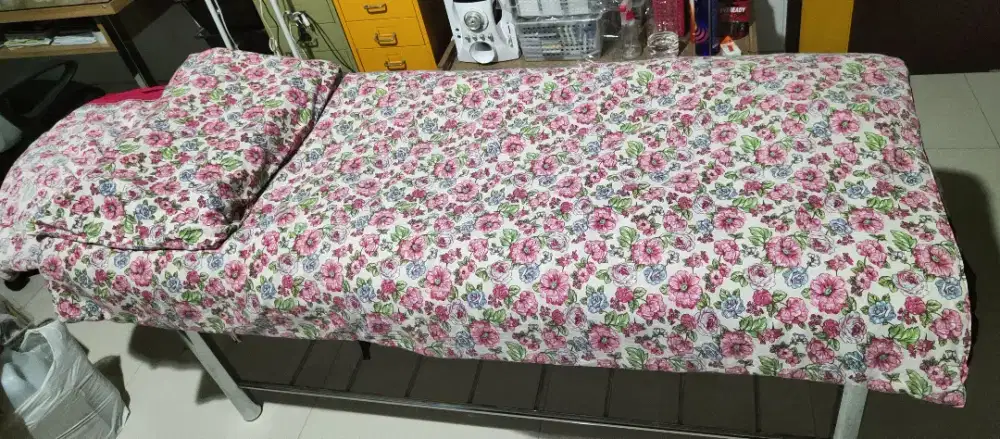 Tempat tidur facial informa