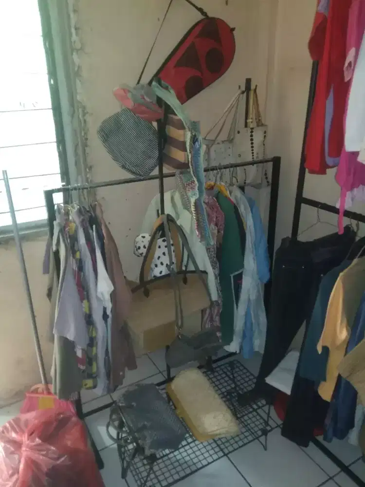 Paket Perlengkapan Peralatan Usaha Pakaian