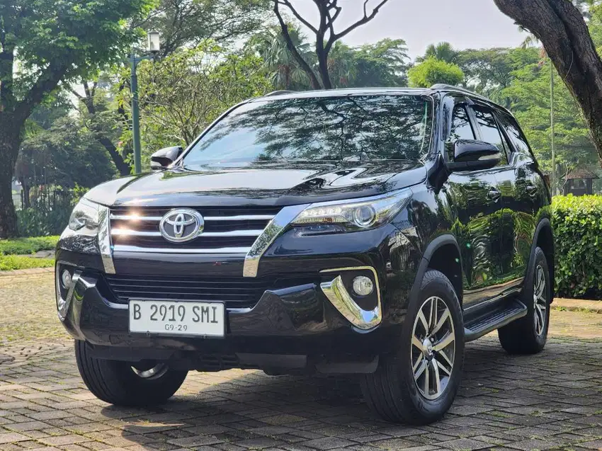 TDP 55.JT|ISTIMEWA| FORTUNER VRZ 2.4 AT DIESEL 2016 HITAM SEGER !!