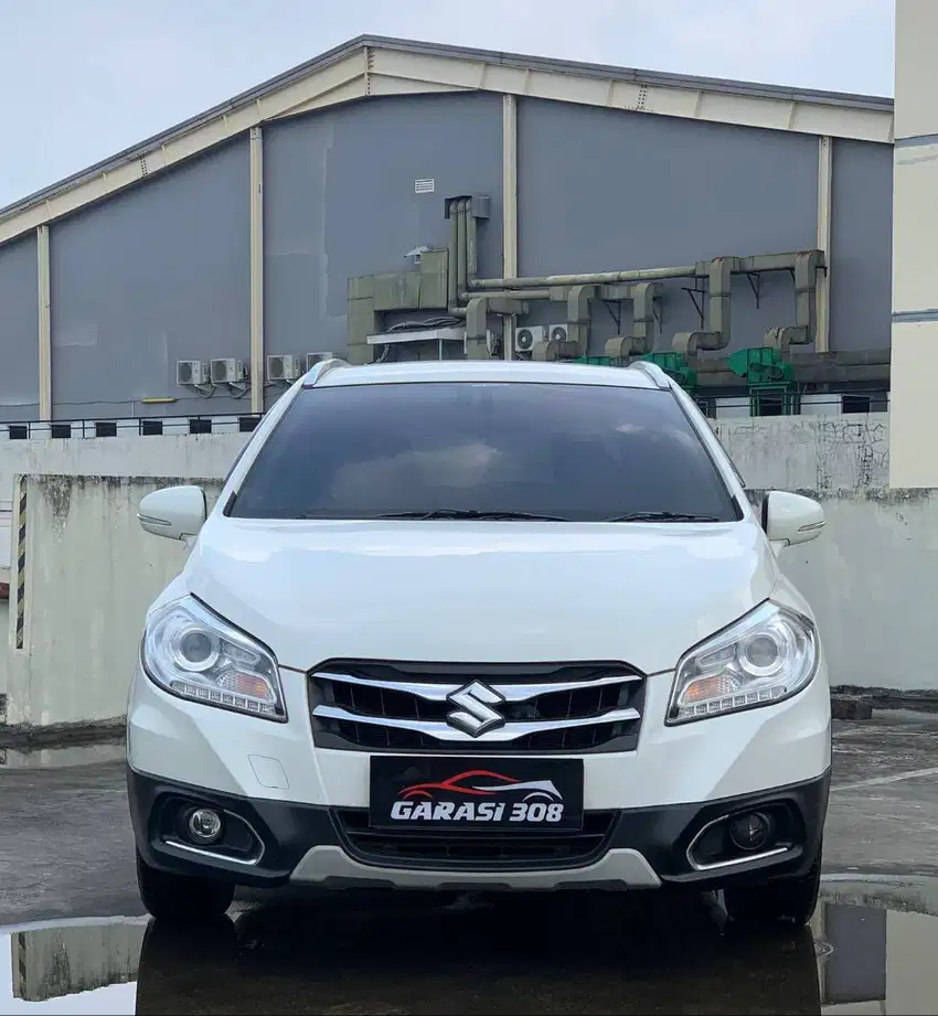 Suzuki SX4 S-cross AT 2017 Putih Scross Automatic Genap Cash