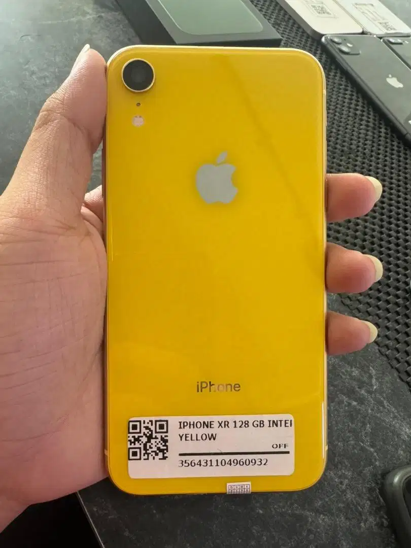 Iphone xr , 128 gb int er