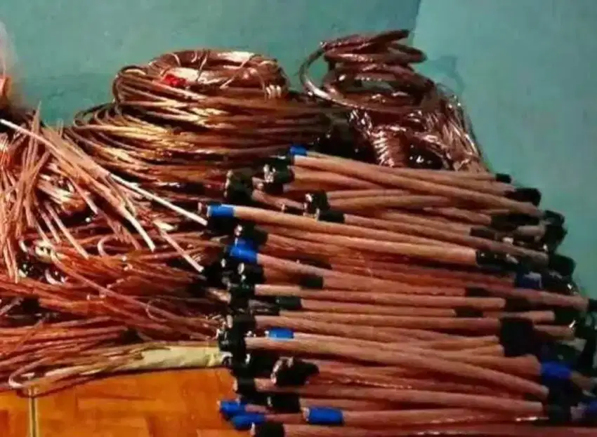 Menerima jual belo barang bekas rongsokan
