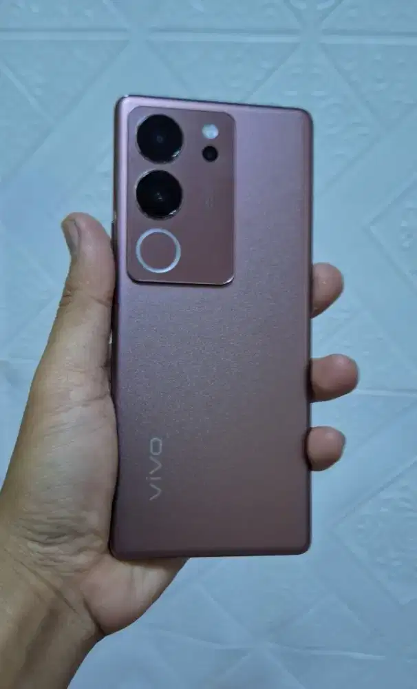 DI JUAL VIVO V29 5G RED 8/256