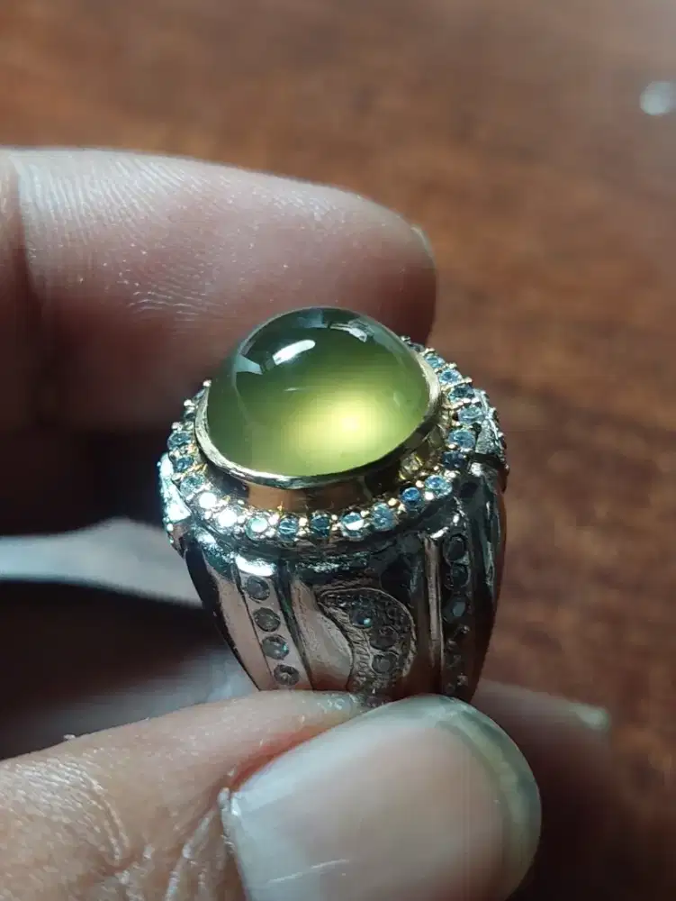 Batu Natural Idocrase Bio Solar