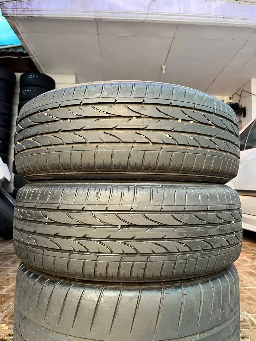 Ban Bridgestone Alenza 001 215 60 r17 2Pcs