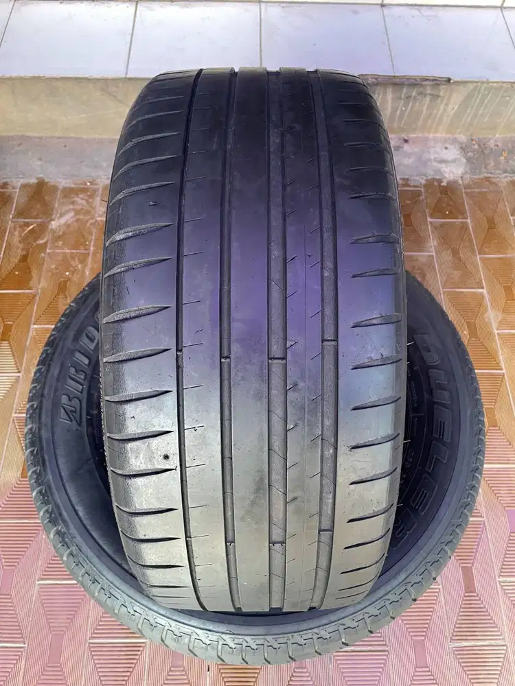 Ban Michelin Pilot Sport 4 225 40 r18 1Pcs