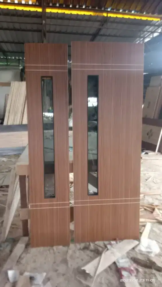 Pintu triplek minimalis