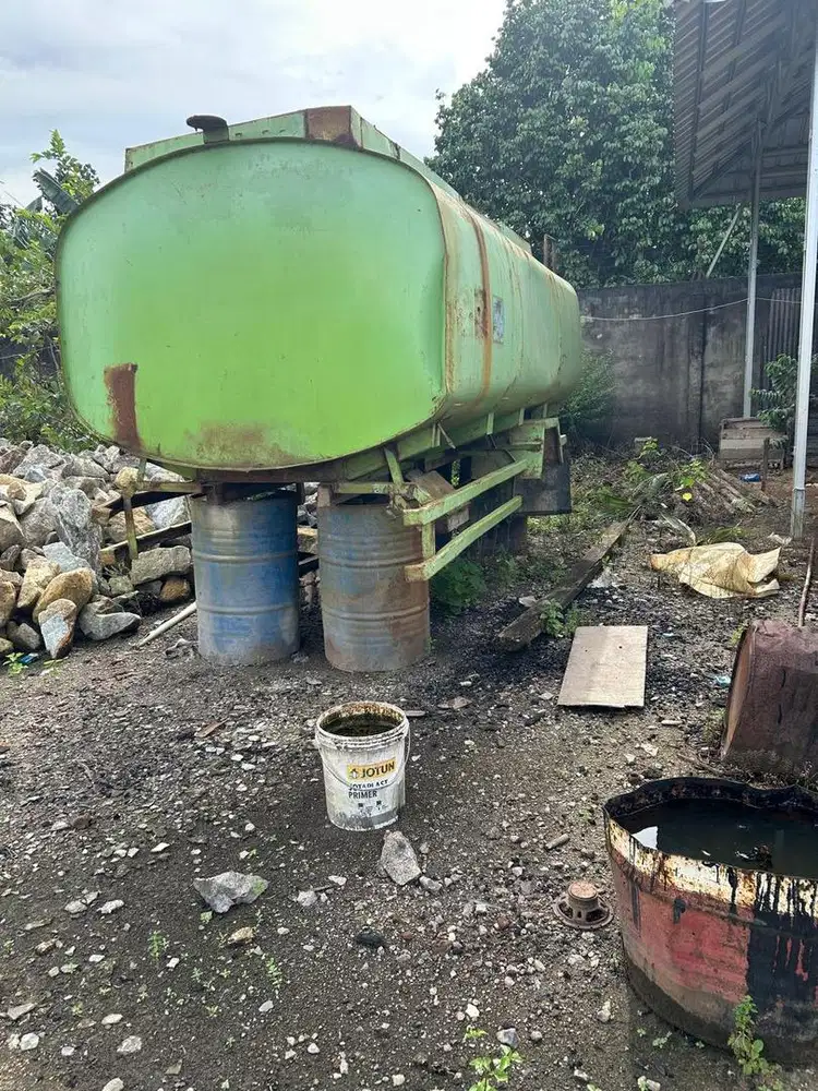 JUAL CEPAT ! Tangki Air/Solar Mobil