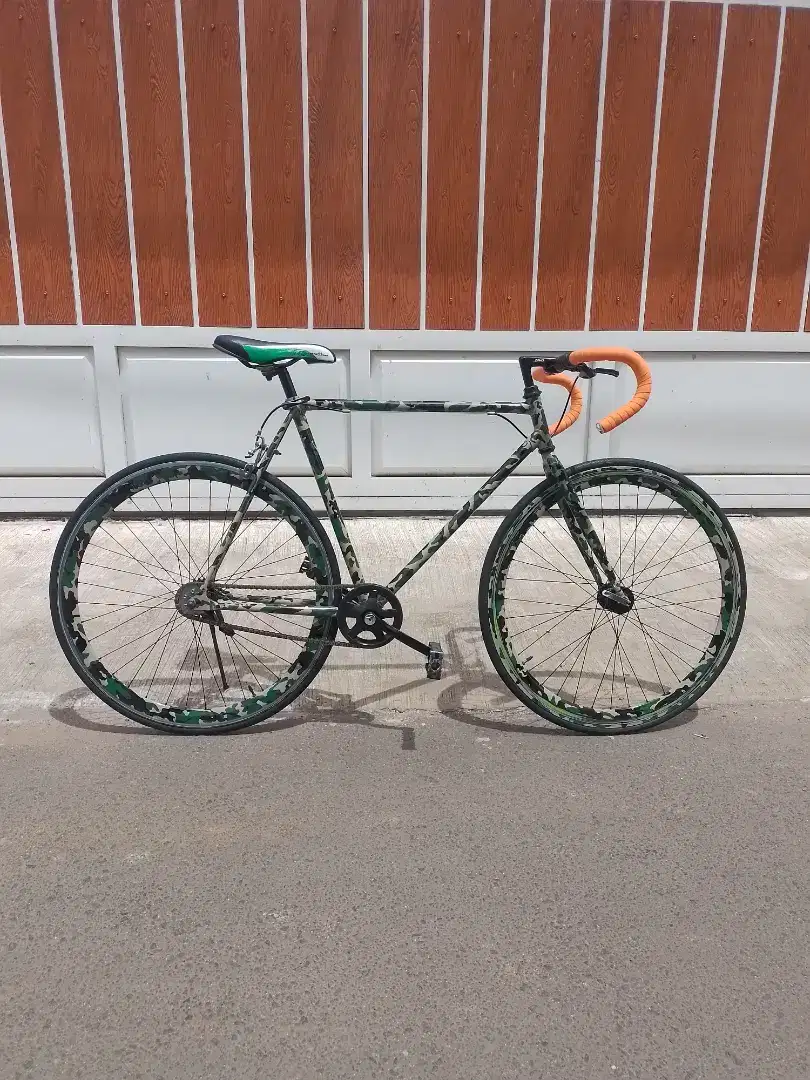 SEPEDA FIXIE CUSTOM ARMY DOLTRAP