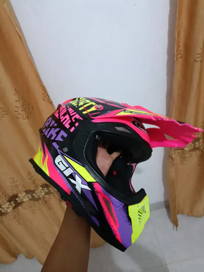 HELM MOTOR CROSS GIX