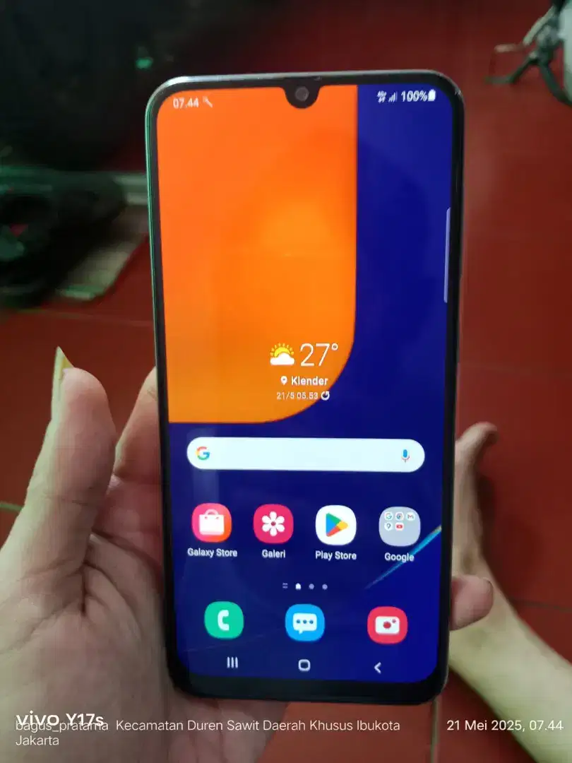 bantuin sodara mau jual galaxy a50s 4/64 fullsett msih mulus bgtt
