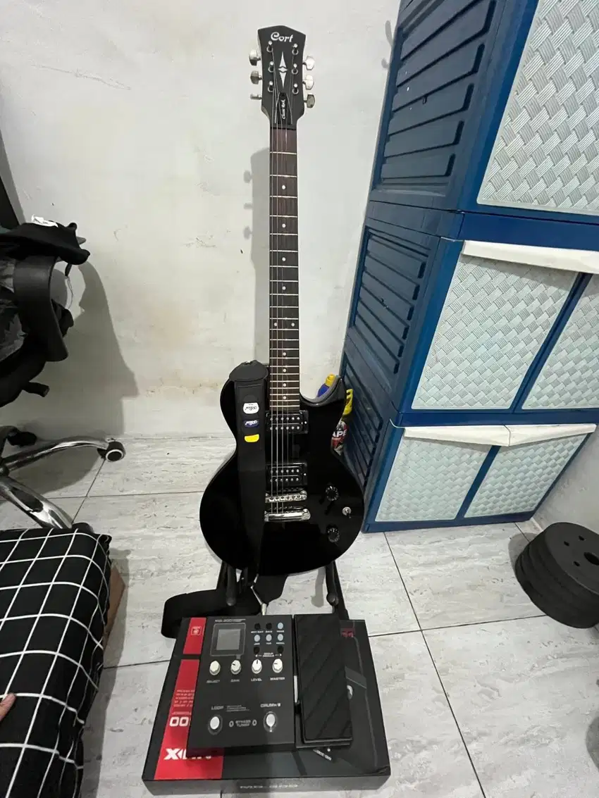 Cort CR50 & Multi Effect NUX MG 300
