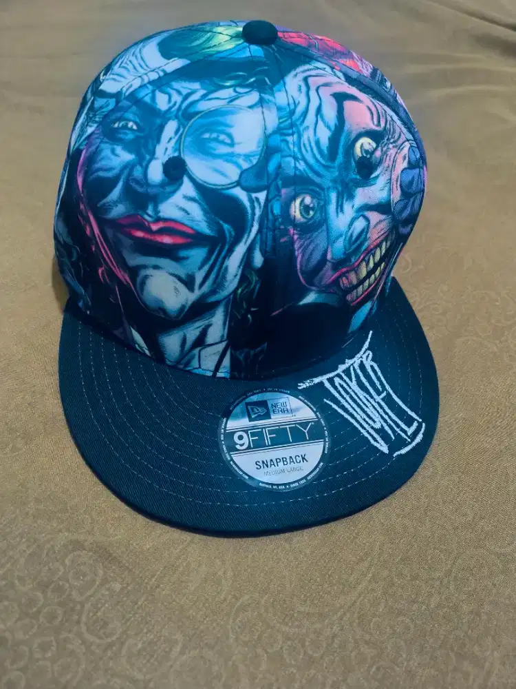 Topi new era x Joker kondisi terbaik sangat bagus