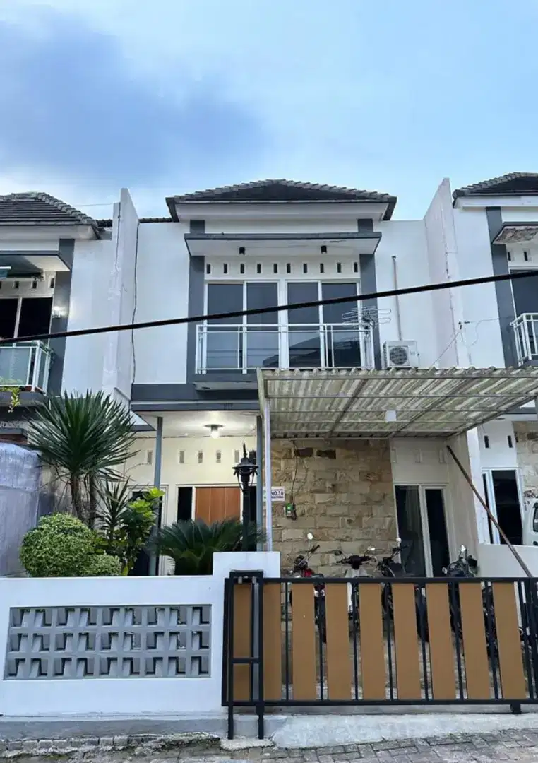 Murah dijual rumah 2 lantai full furniture pudak payung banyumanik