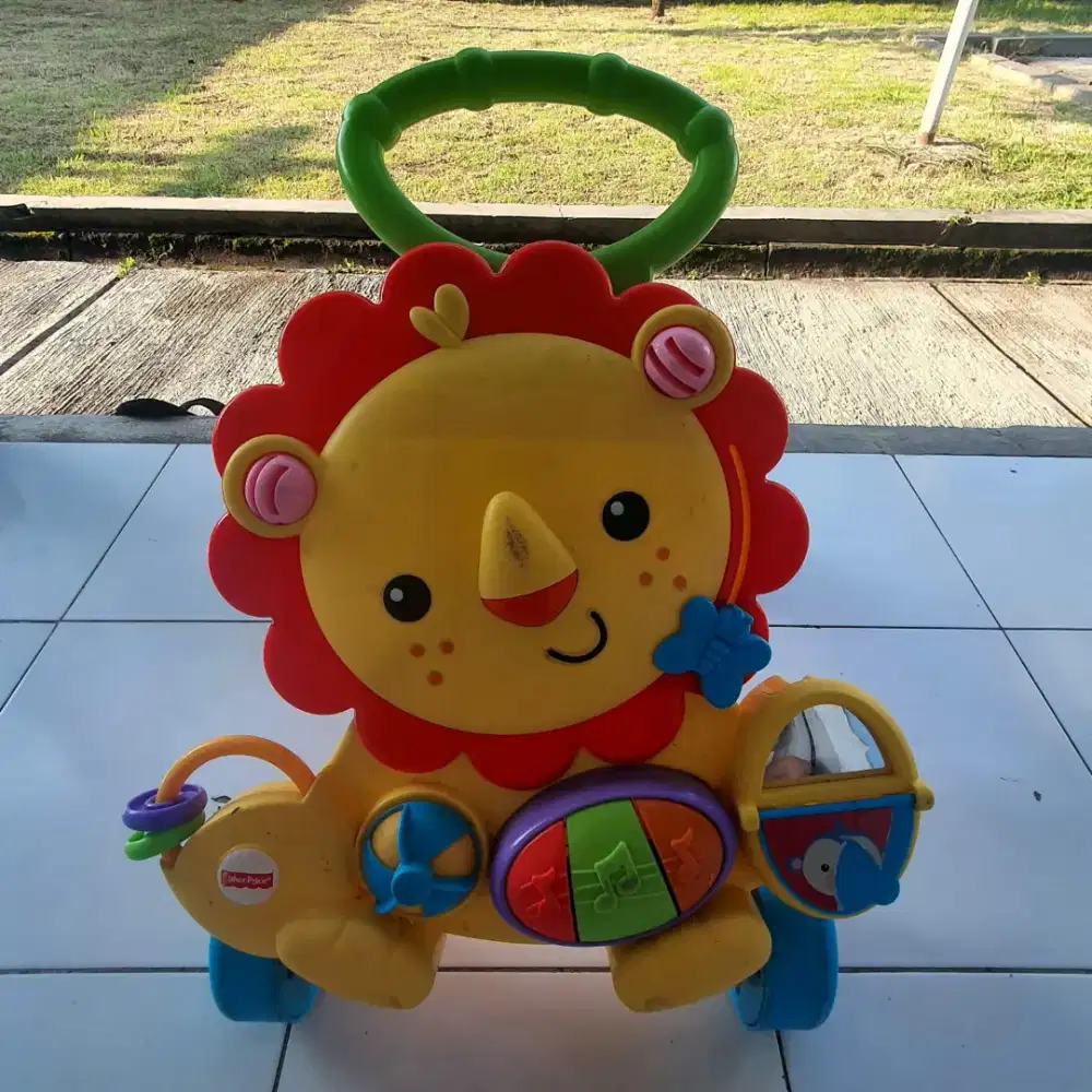 Push Walker Lion fisher price warna kuning